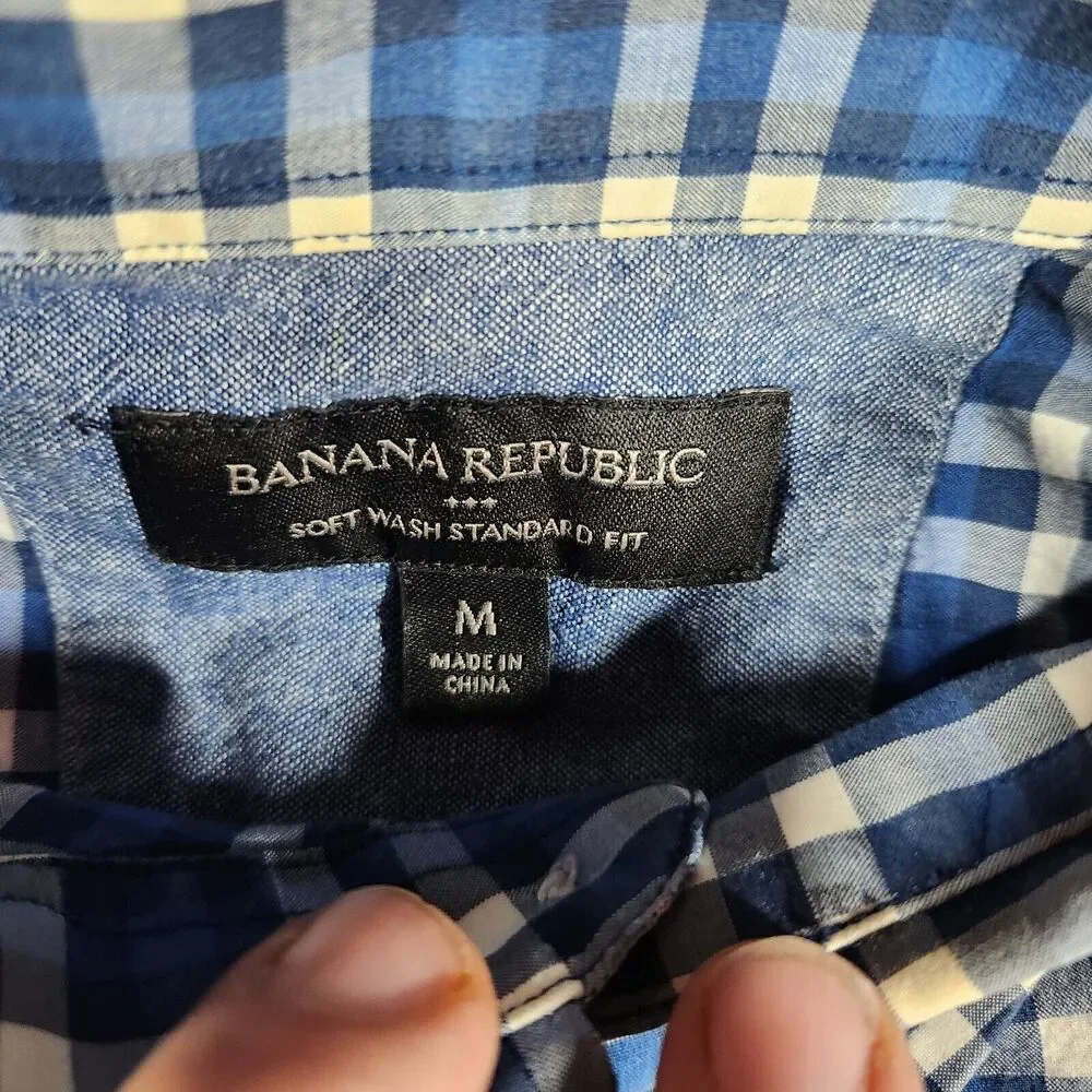 Banana Republic Men's Button Down Shirt Size M Soft Wash Standard Fit Blue 24